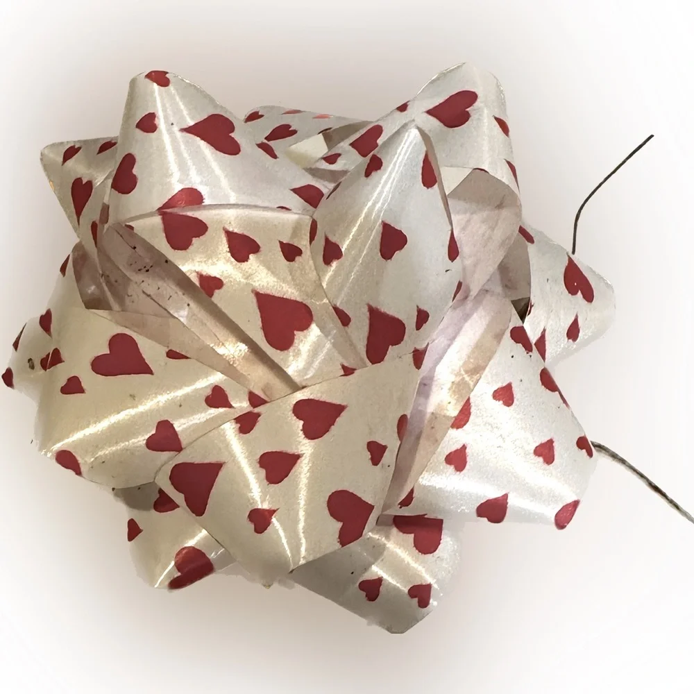 VTG 1990 HEART PRINT RIBBON BOW WHITE RED VALENTINE ENGAGEMENT ANNIVERSARY GIFT